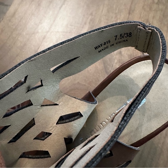 Chinese Laundry Gladiator Heels Size 7.5 - Picture 4 of 5